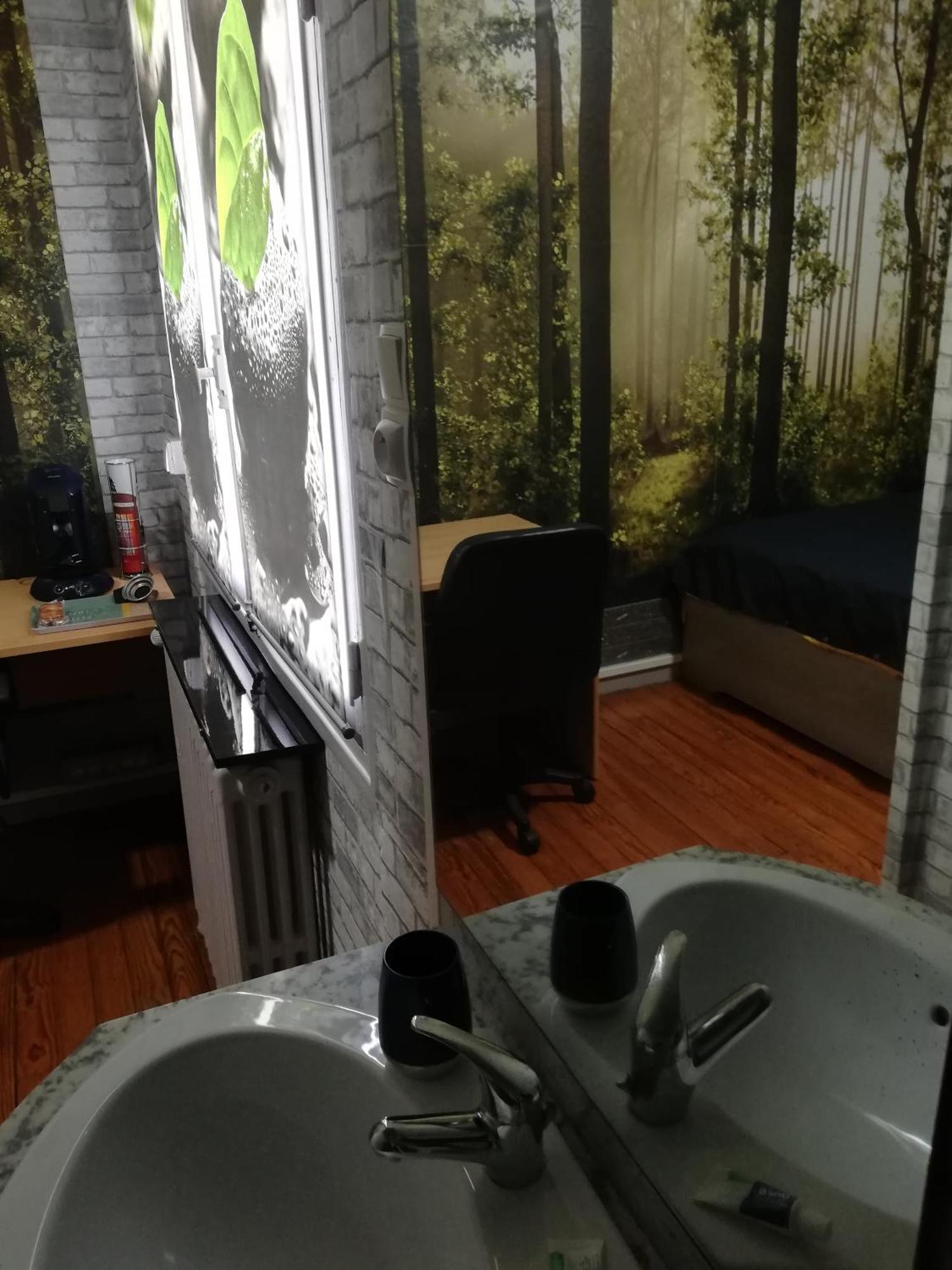 Chambre Avec Douche Lägenhet Lourdes Exteriör bild